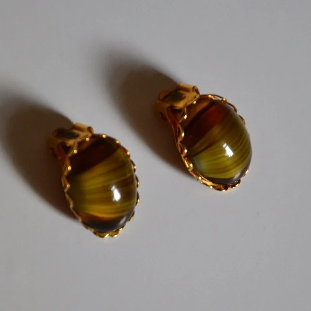 Vtg Tiger Eye Clip On Earrings